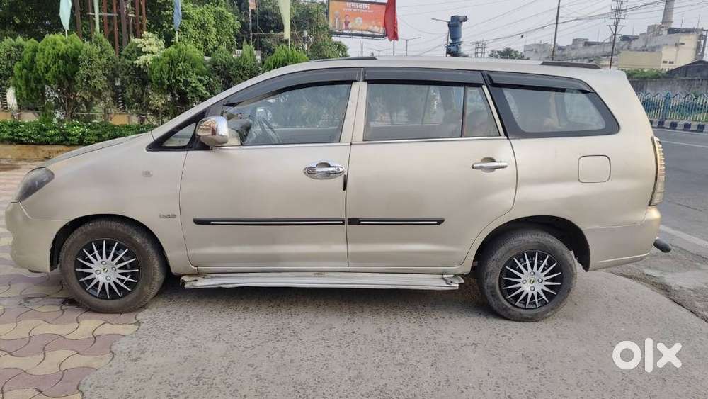 Toyota Innova 2.5 Vx 8 Str Bs-iii, 2007, Diesel
