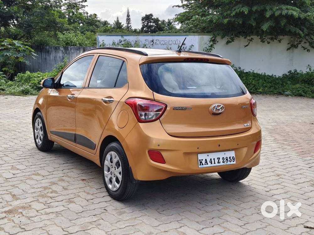 Hyundai Grand I10 Sportz, 2013, Petrol