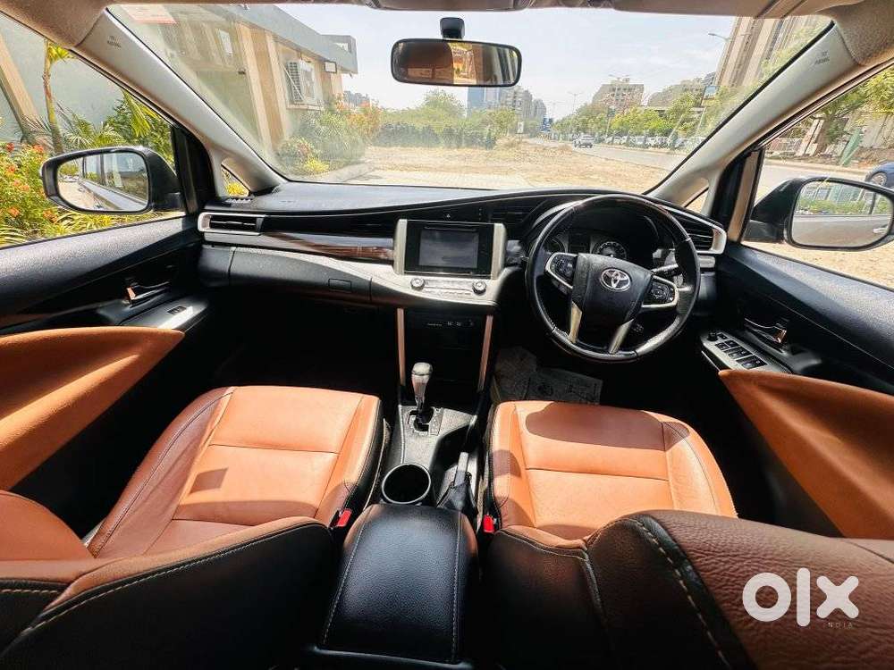 Toyota Innova Crysta 2.8z Automatic, 2017, Diesel