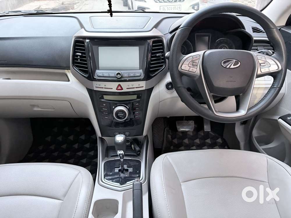 Mahindra Xuv300 W8 (o) 1.5 Diesel Amt, 2022, Diesel