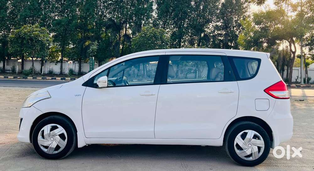 Maruti Suzuki Ertiga Vxi Abs, 2013, Petrol