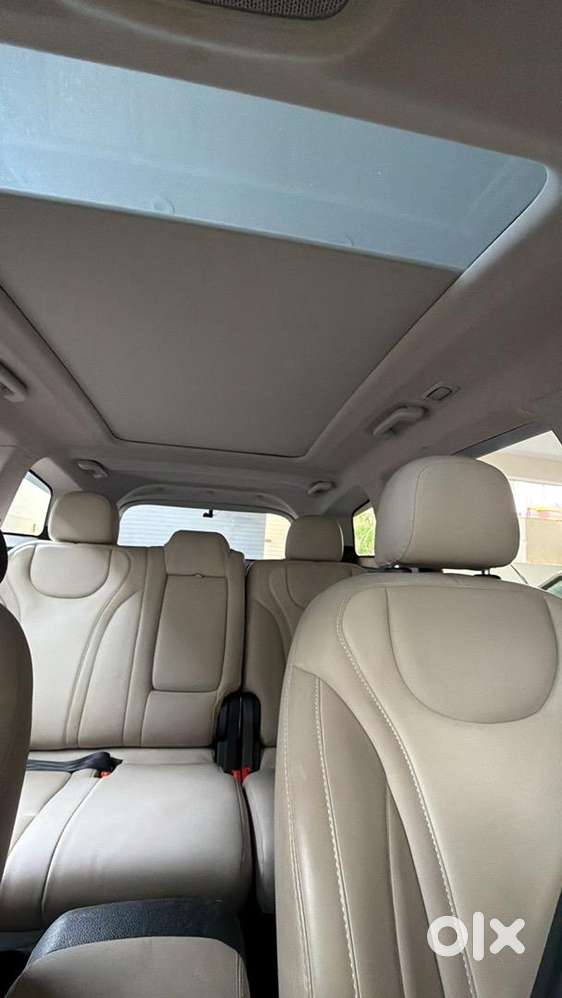 Delhi Number Xuv700 Ax5 Mint Condition