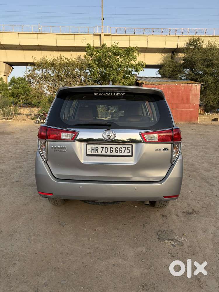 Toyota Innova Crysta 2.8 Zx At 7 Seater, 2016, Diesel