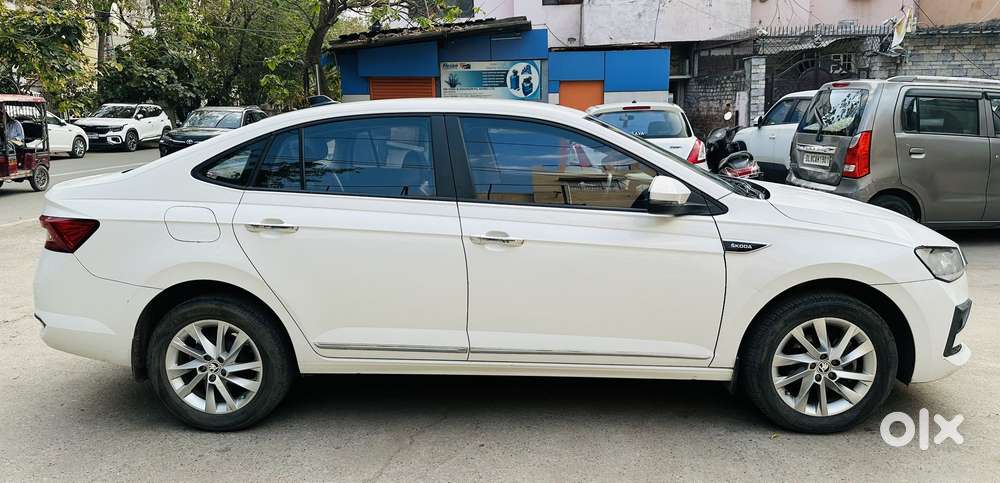 Skoda Slavia Ambition 1.0l Tsi Mt, 2024, Petrol