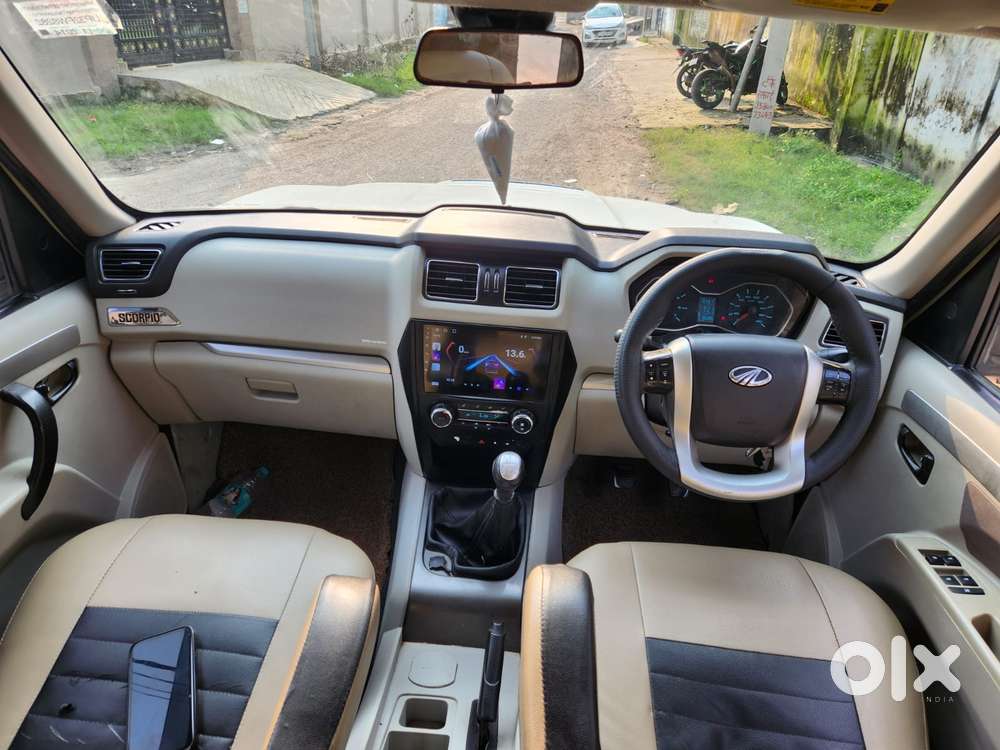 Mahindra Scorpio S10, 2014, Diesel