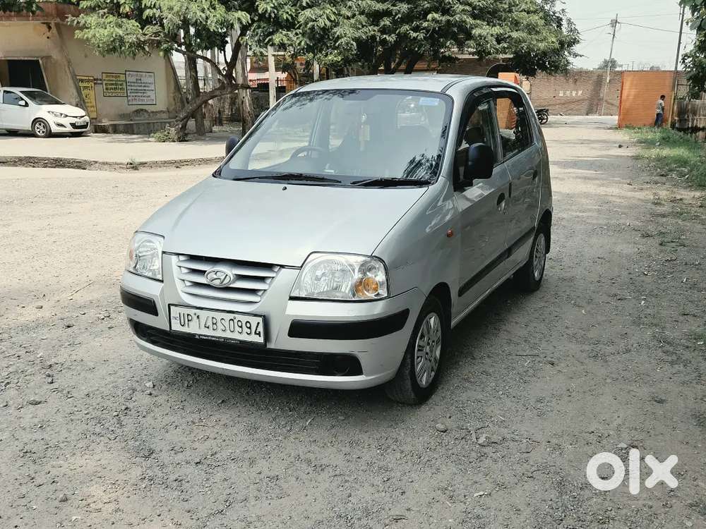 Santro Glx,  Petrol /cng On Paper 
Running.. 62000/-  Price.. 1.65/-