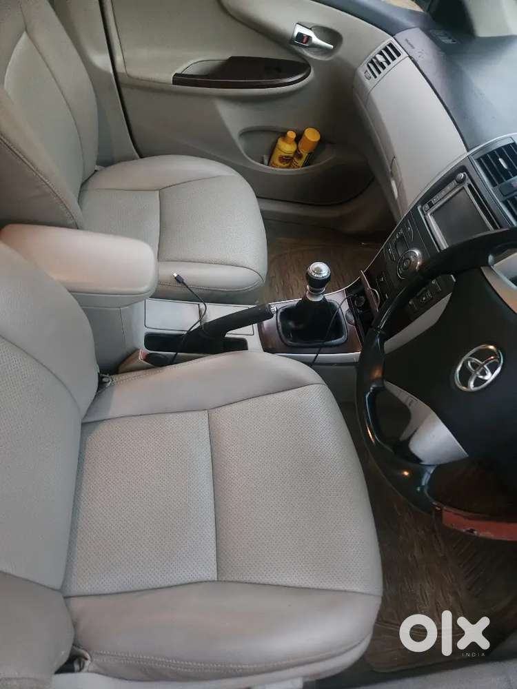Toyota Corolla Altis 2011