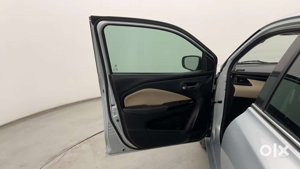 Toyota Glanza 1.2 V Amt, 2023, Petrol