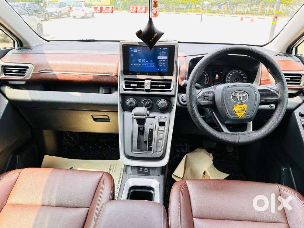 Toyota Innova Hycross Gx (o), 2024, Petrol