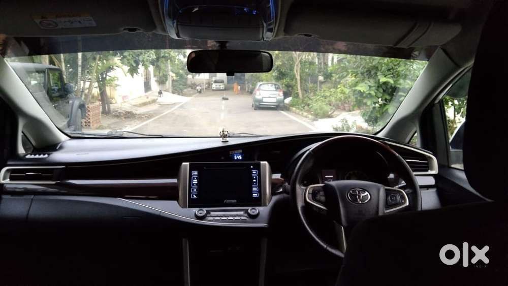 Toyota Innova Crysta 2.4 V 8 Str, 2017, Diesel