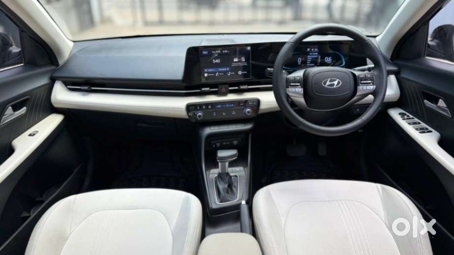 Hyundai Verna Sx 1.5 Petrol Ivt, 2023, Petrol