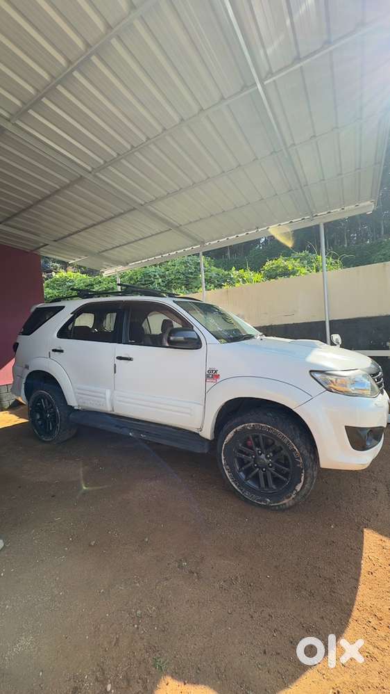 Toyota Fortuner Diesel 2012