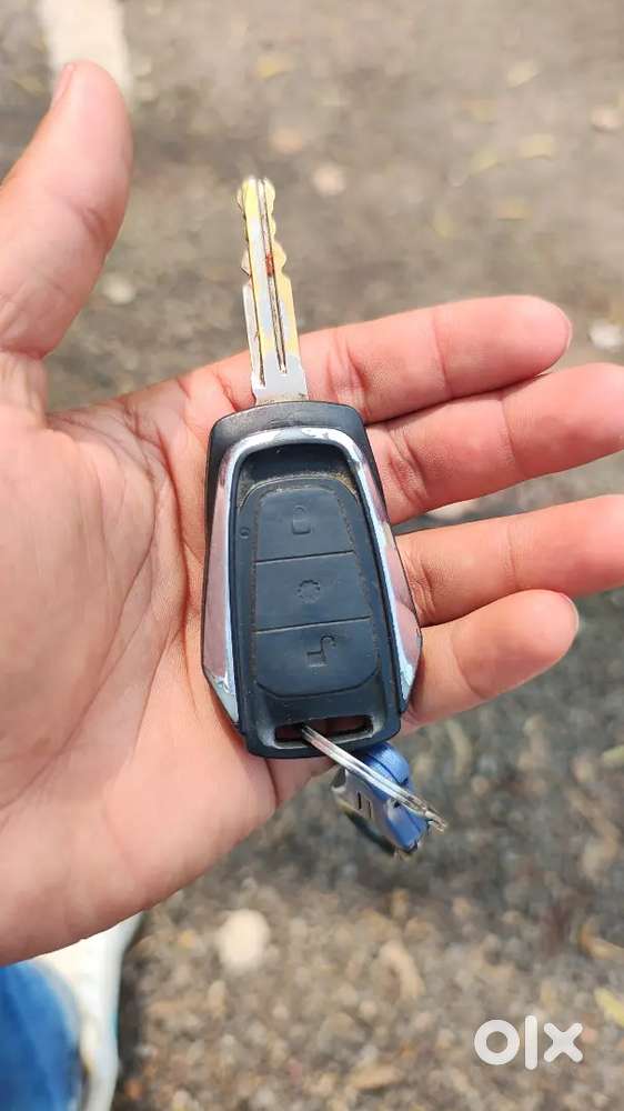 Mahindra Kuv100 Nxt 2017 Diesel 106000 Km Driven