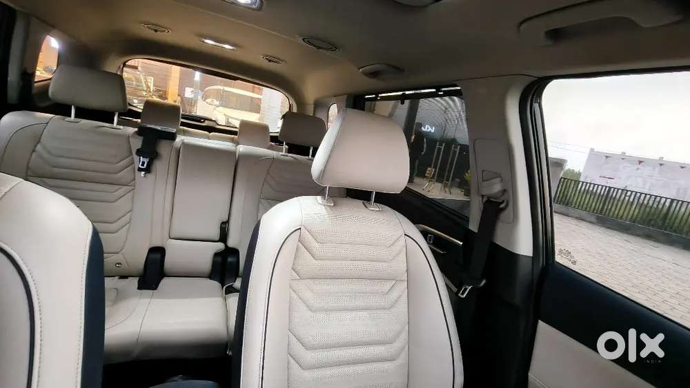 Kia Carens Luxury 1.5 Diesel 6mt Demo Vehicle