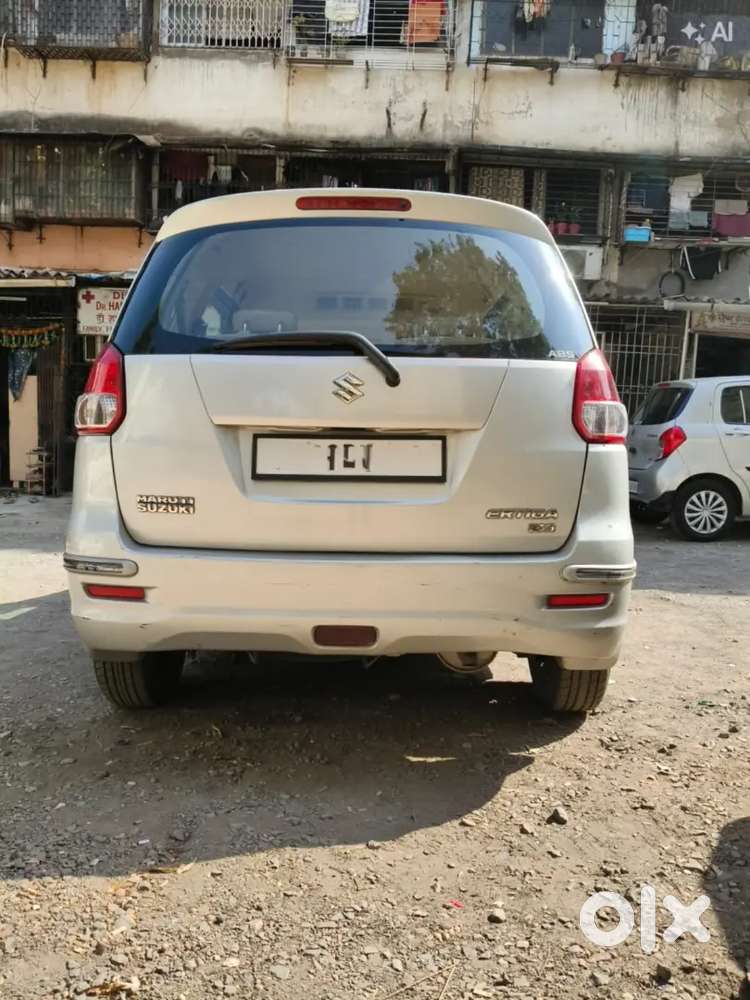 Maruti Suzuki Ertiga Lxi 2013