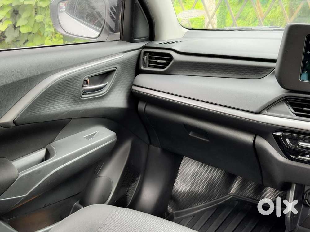 Maruti Suzuki Swift Vvt Zxi, 2024, Petrol