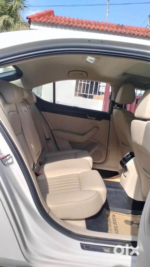 Skoda Superb L&k 1.8 Tsi At, 2019, Petrol
