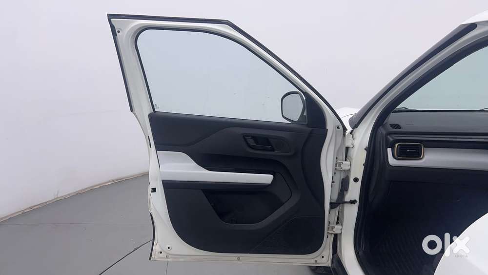 Tata Punch Accomplished Amt Sunroof, 2024, Petrol