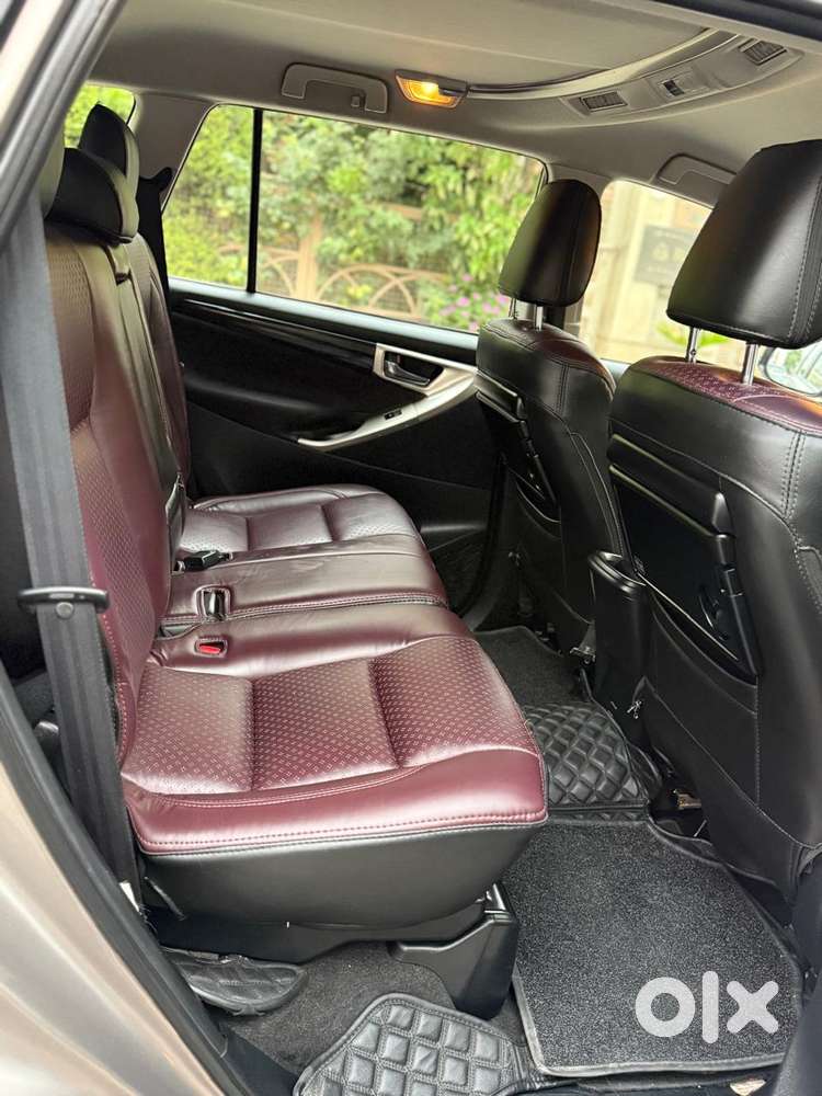 Toyota Innova Crysta 2.4 V 8 Str, 2017, Diesel