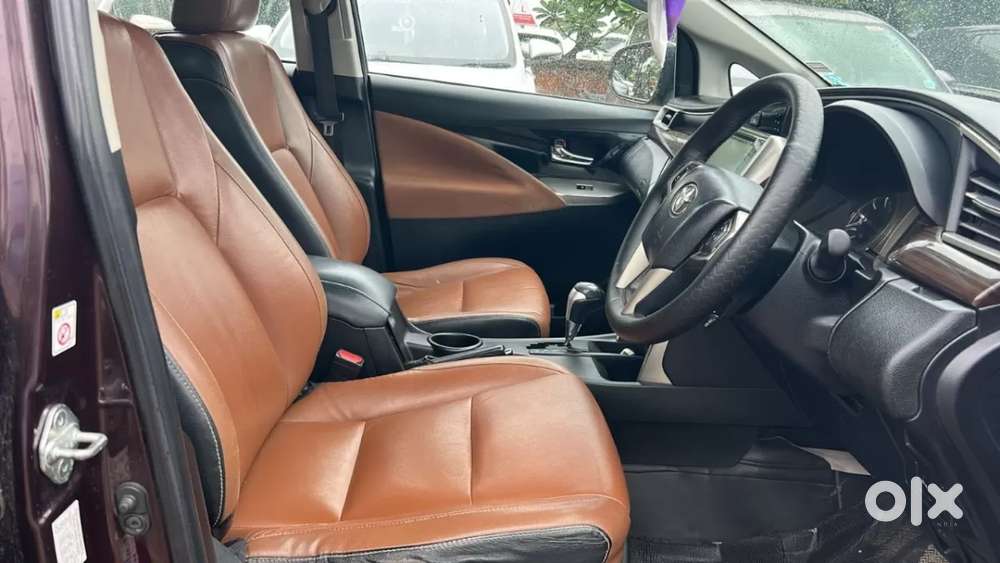 Toyota Innova Crysta 2.8 Zx At 7 Seater, 2016, Diesel