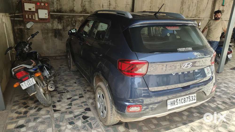 Hyundai Venue 2020 Petrol 96000 Km Driven