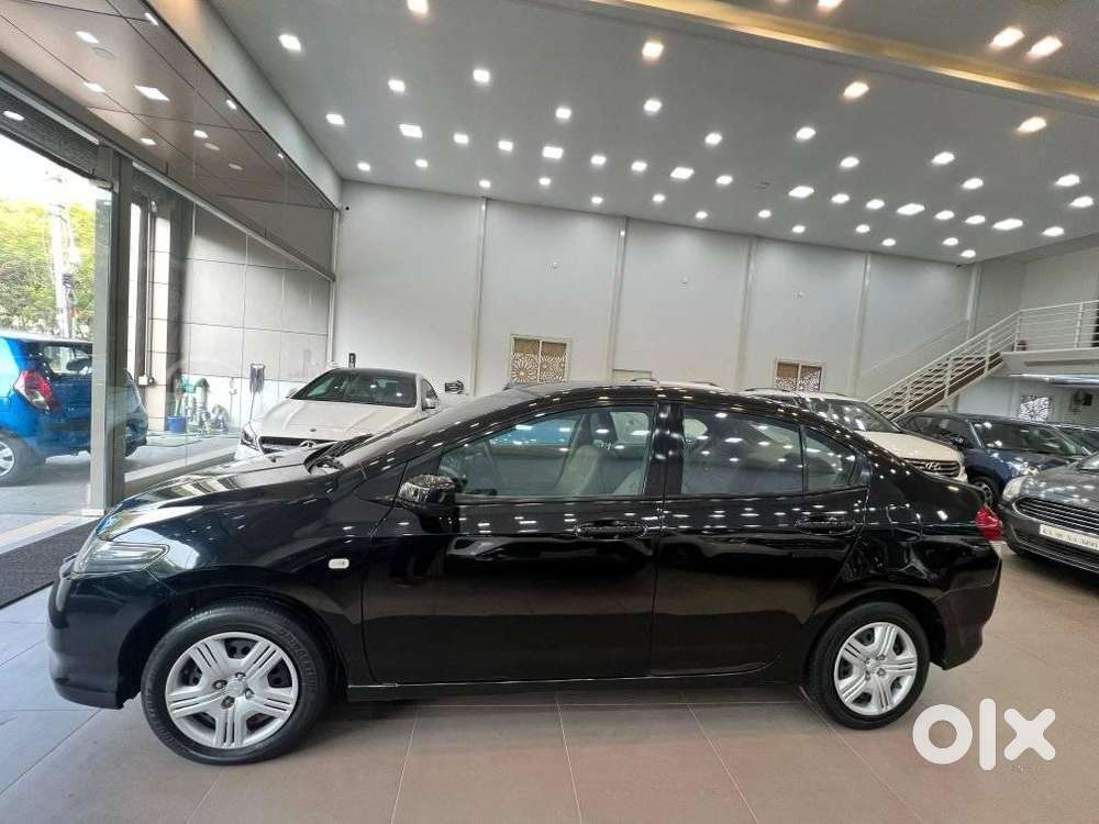 Honda City E Mt I-vtec, 2010, Petrol