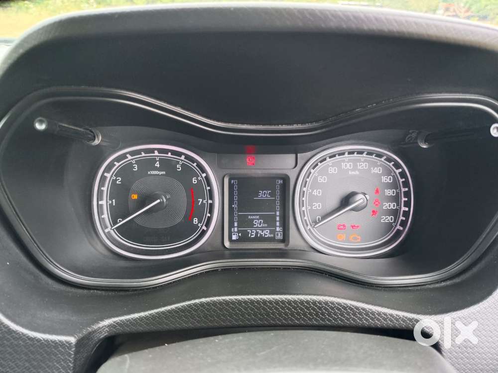 Maruti Suzuki Brezza 1.5 Zxi Smart Hybrid, 2021, Petrol