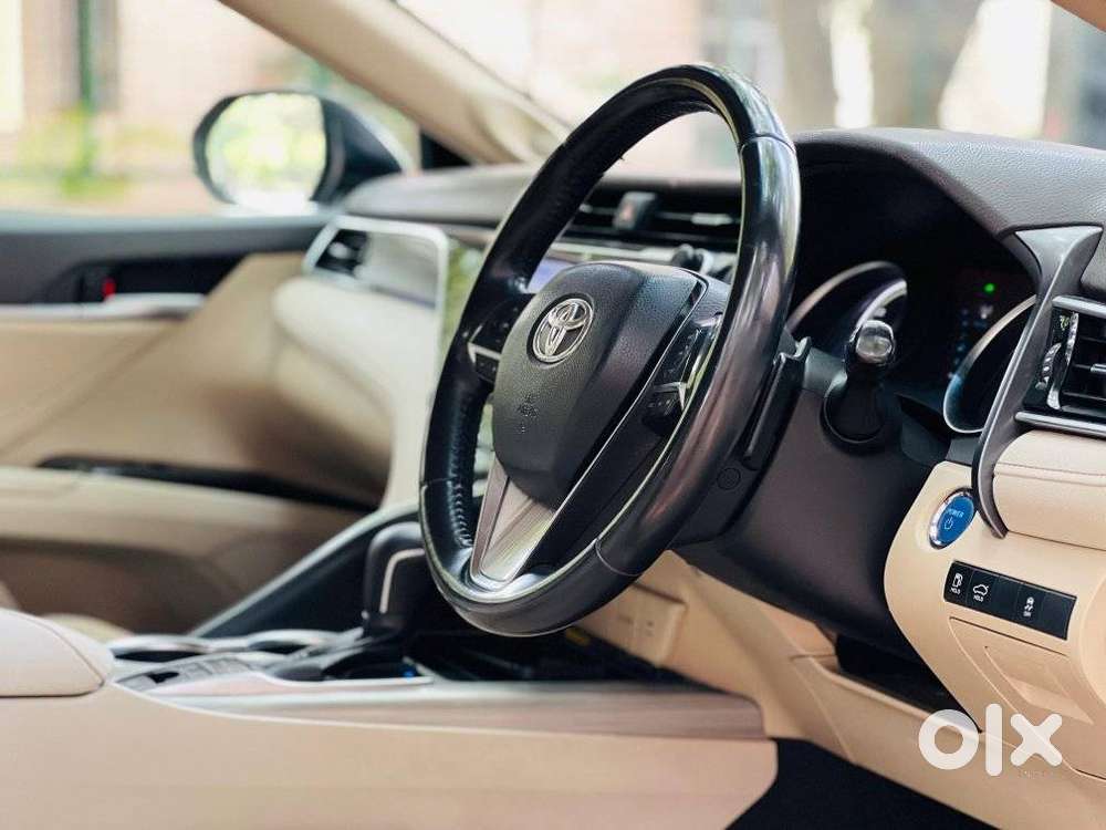 Toyota Camry Hybrid, 2019, Petrol
