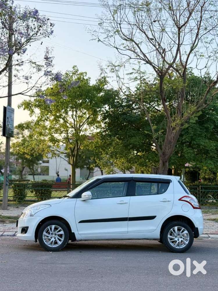 Maruti Suzuki Swift 1.3 Zxi, 2013, Petrol