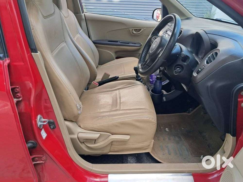 Honda Brio V Mt, 2014, Petrol