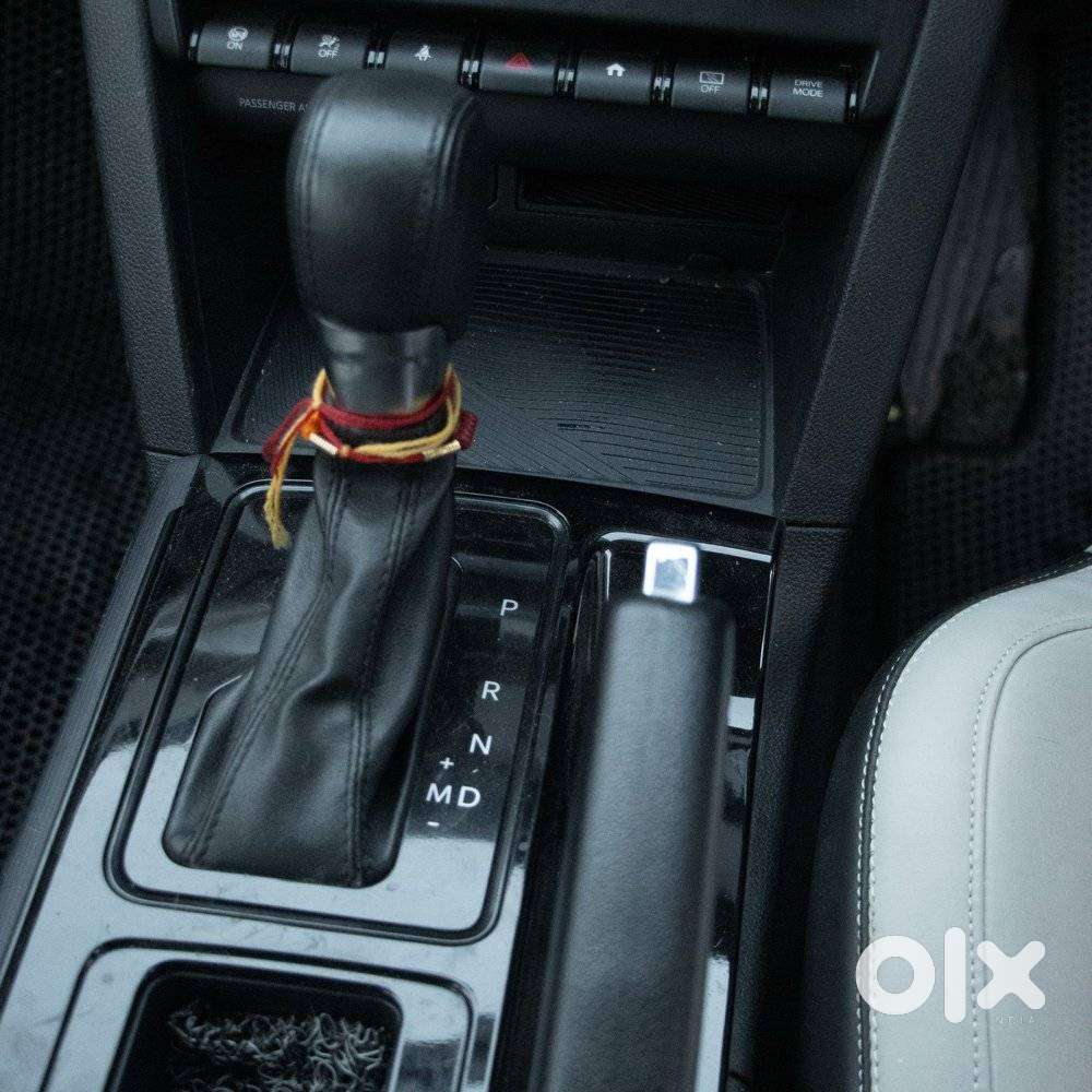Mahindra Xuv700 2.2 Ax 5 Diesel At 7 Str, 2022, Diesel