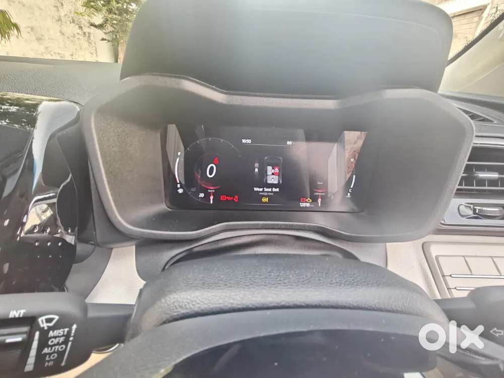 Mahindra Xuv 3xo 2025 Ax5l