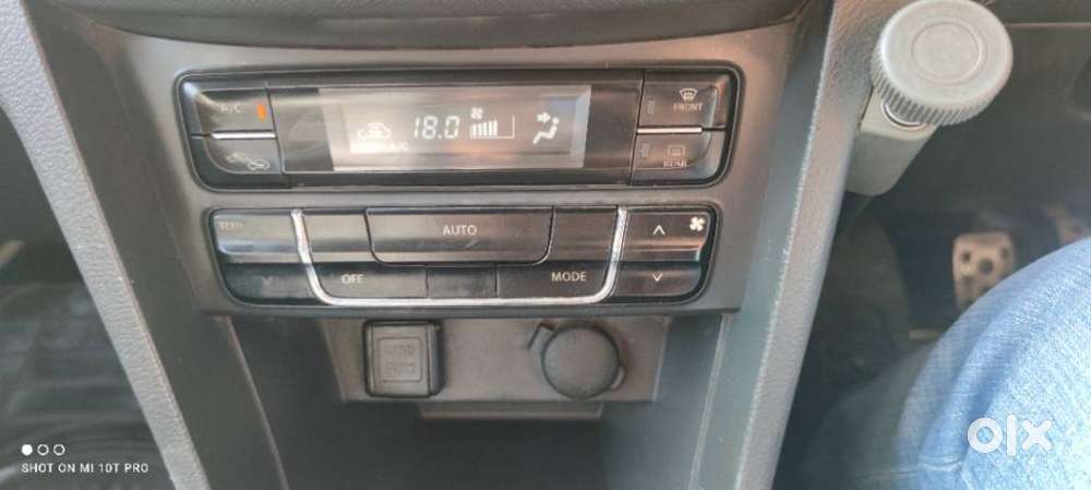 Maruti Suzuki Vitara Brezza Zdi Plus Dual Tone, 2017, Diesel