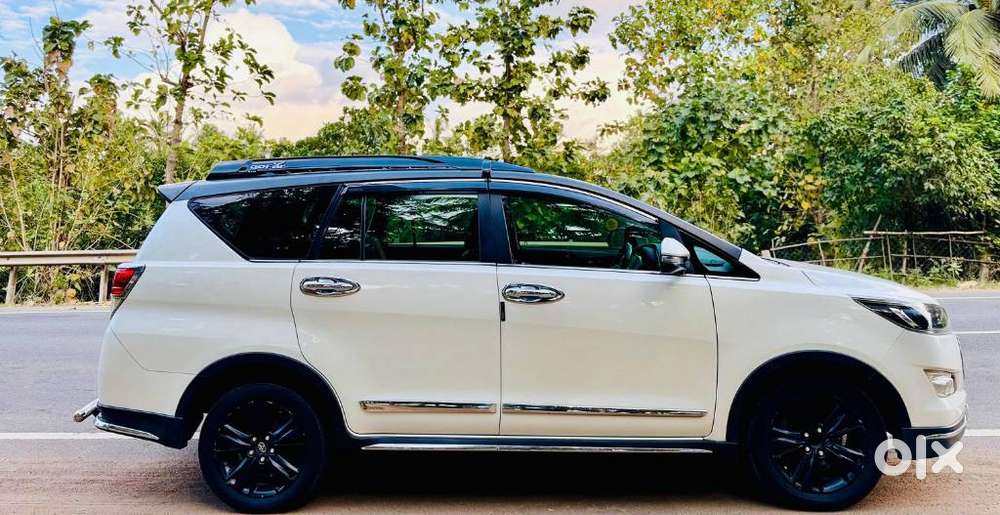 Toyota Innova Crysta 2.4 Leadership Edition, 2020, Diesel