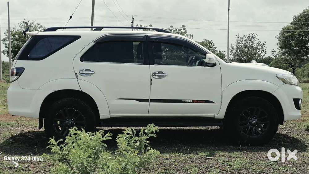 Toyota Fortuner 3.0 4x2 Automatic, 2015, Diesel
