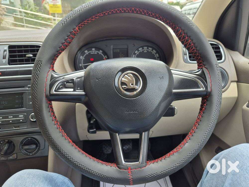 Skoda Rapid 1.6 Mpi Ambition, 2015, Petrol