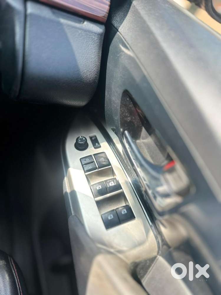 Toyota Innova Crysta 2.8 At Touring Sport, 2017, Diesel