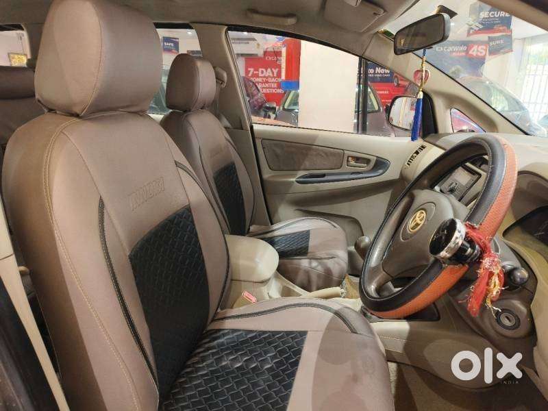 Toyota Innova 2.5 G (diesel) 8 Seater, 2011, Diesel