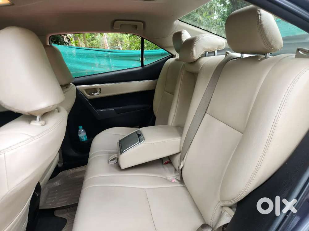 Toyota Corolla Altis 2015 Petrol Well Maintained