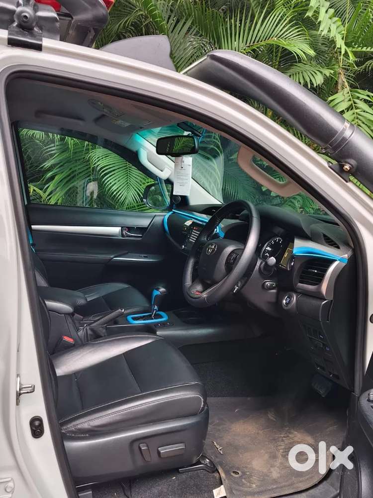 Toyota Hilux 2.8 High 4x4 Mt, 2023, Diesel