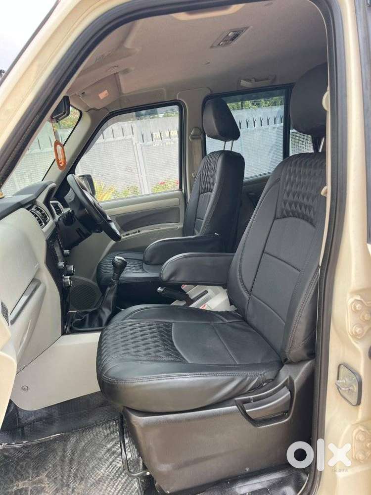 Mahindra Scorpio S10 8 Seater, 2016, Diesel
