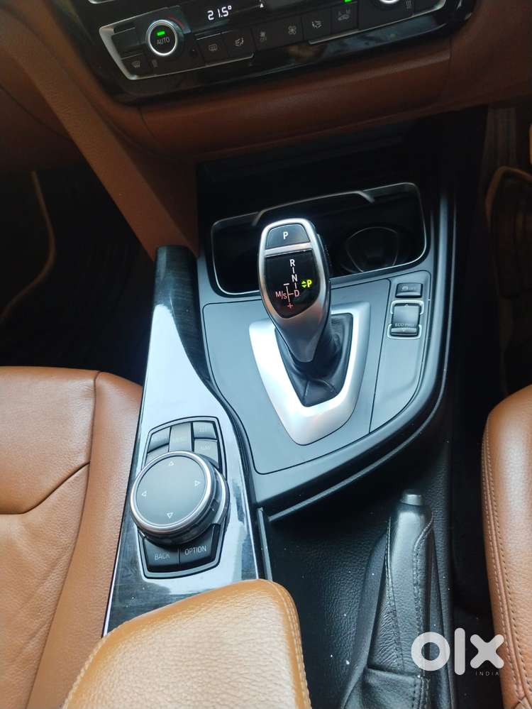 Bmw 3 Series 2.0 320i Luxury Line, 2017, Petrol