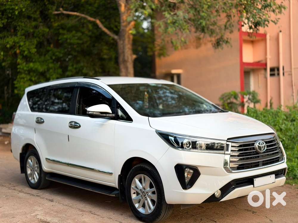 Kia Carens 2024 Petrol Well Maintained