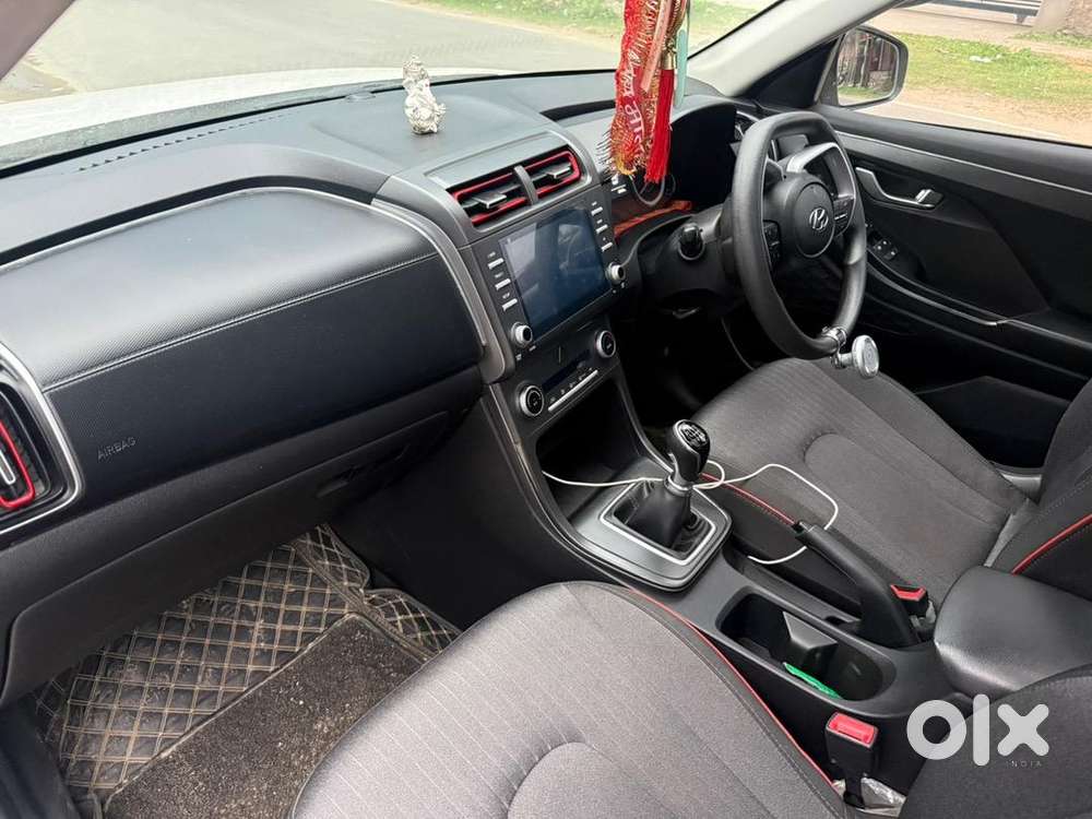 Hyundai Creta 2023 Petrol Showroom Condition