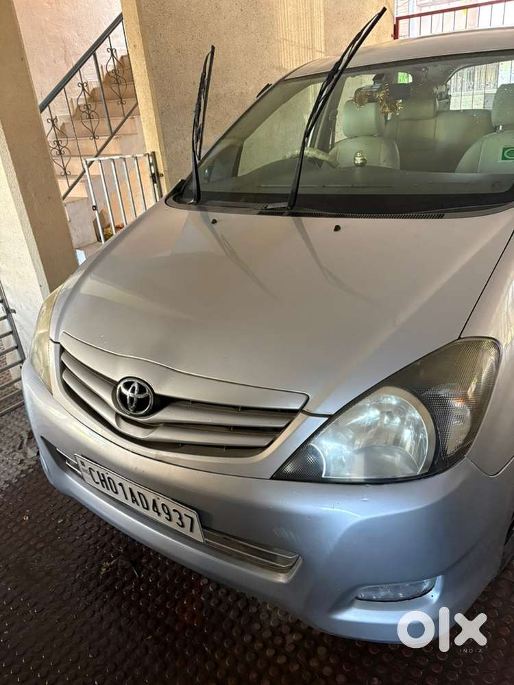 Toyota Innova 2010 Diesel 101150 Km Driven