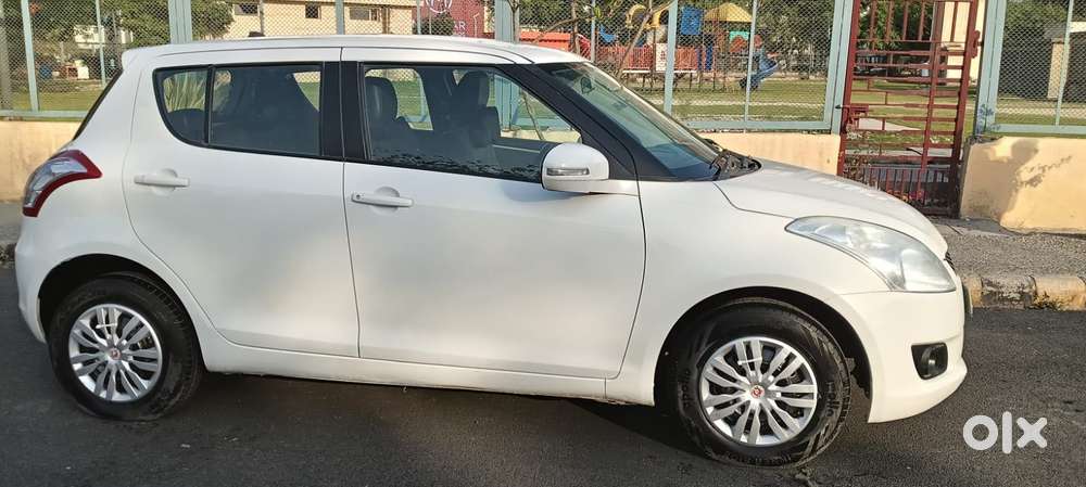 Maruti Suzuki Swift 1.2 Vxi (o), 2013, Petrol