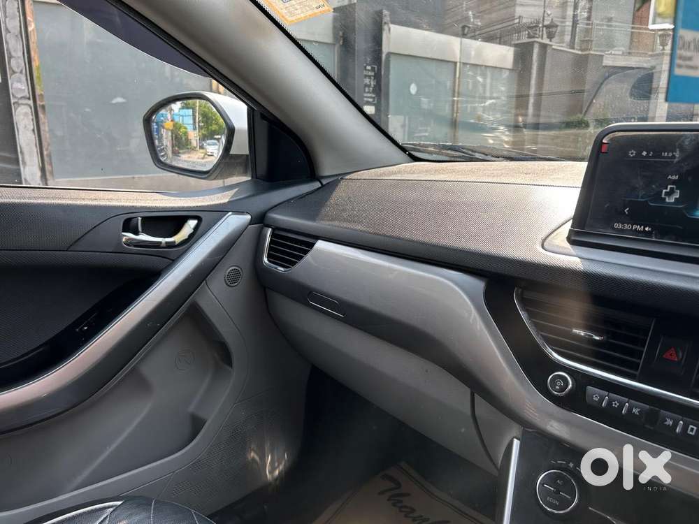 Tata Nexon 1.5 Revotorq Xz Plus, 2018, Petrol