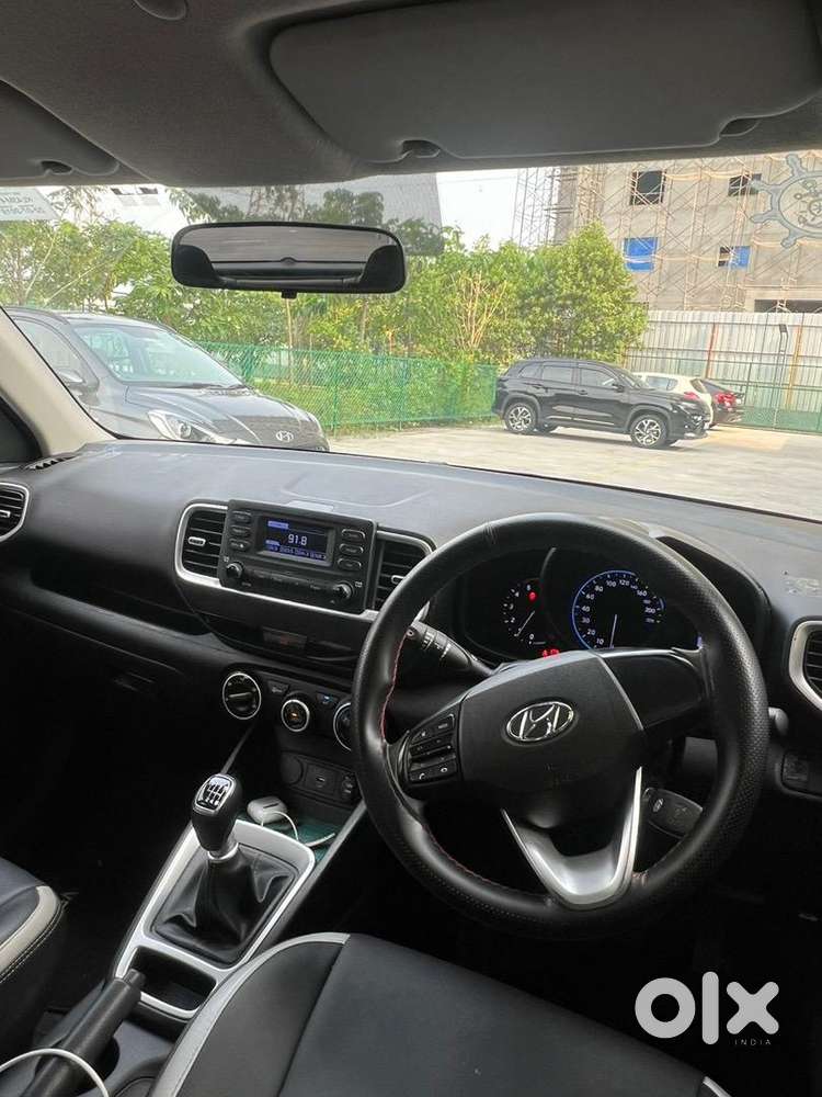 Hyundai Venue 2019 Diesel 48500 Km Driven