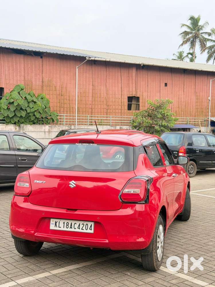 Maruti Suzuki Swift 1.2 Lxi (o), 2022, Petrol
