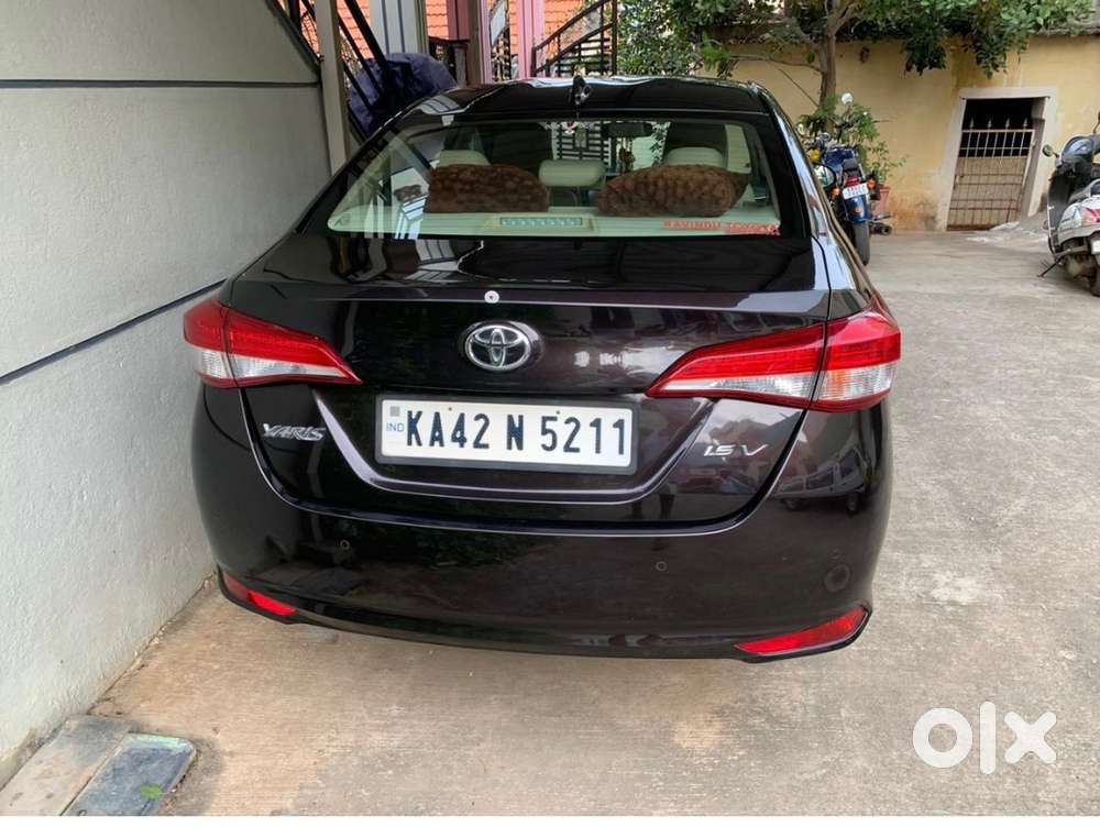 Toyota Yaris 1.5 V 2021